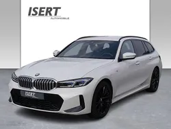 Weiß Gebraucht 2023 BMW 318 M Sport Kombi | 35.870 € (Fairer Preis)