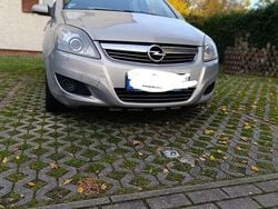 Grau Gebraucht 2009 Opel Zafira Edition Kombi | 2.550 € (Fairer Preis)