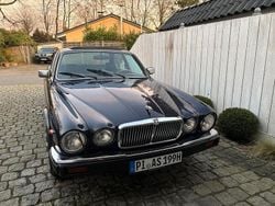 Blau Gebraucht 1982 Jaguar XJ6 Limousine | 18.999 €