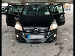 Schwarz Gebraucht 2009 Opel Zafira Van / Kleinbus | 4.000 € (Fairer Preis)