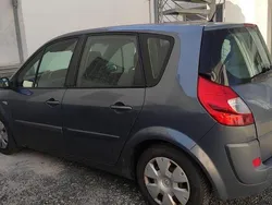 Grau Gebraucht 2008 Renault Mégane III Van / Kleinbus | 3.000 € (Fairer Preis)