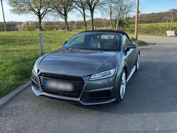 Grau Gebraucht 2016 Audi TT Roadster Ambiente Cabrio | 23.200 € (Fairer Preis)