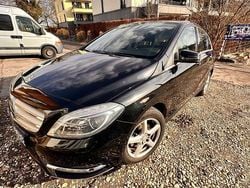 Schwarz Gebraucht 2014 Mercedes B180 Van / Kleinbus | 8.500 € (Guter Preis)