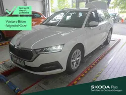 Weiß Gebraucht 2022 Skoda Octavia Ambition Kombi | 21.930 € (Guter Preis)