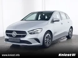 Silber Gebraucht 2024 Mercedes B200 Van / Kleinbus | 34.250 € (Teuer)