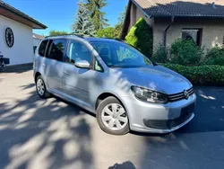 Silber Gebraucht 2012 VW Touran Comfortline Van / Kleinbus | 6.190 € (Fairer Preis)