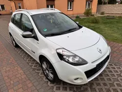 Weiß Gebraucht 2011 Renault Clio GrandTour Night&Day Kombi | 4.900 € (Guter Preis)