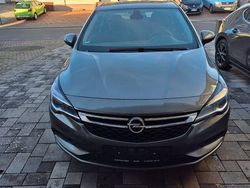 Grau Gebraucht 2018 Opel Astra S Limousine | 11.000 € (Guter Preis)