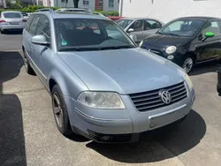 Silber Gebraucht 2004 VW Passat Highline Kombi | 500 € (Superpreis)