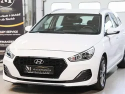 Weiß Gebraucht 2019 Hyundai i30 Trend Kombi | 13.499 € (Superpreis)