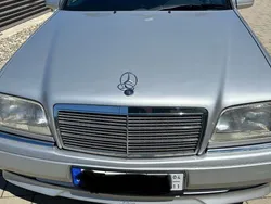 Schwarz Gebraucht 1994 Mercedes C36 AMG AMG Limousine | 15.200 €