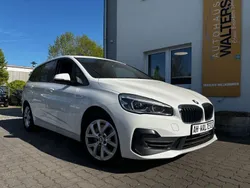 Alpinweiss iii Gebraucht 2019 BMW 220 Gran Tourer Advantage Van / Kleinbus | 16.800 € (Guter Preis)