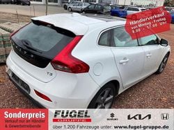 White solid (ice white) / solid Gebraucht 2012 Volvo V40 Momentum Kombi | 6.899 € (Superpreis)