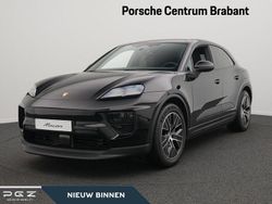 Schwarz Neu 2025 Porsche Macan SUV | 92.256 € (Superpreis)