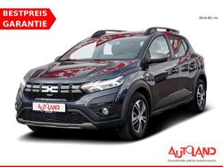 Grau Gebraucht 2023 Dacia Sandero Expression Kleinwagen | 17.950 € (Etwas zu teuer)
