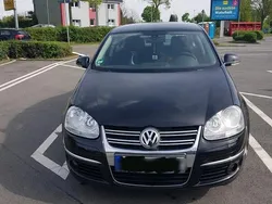 Schwarz Gebraucht 2005 VW Jetta Limousine | 4.100 € (Teuer)