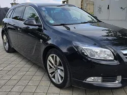 Schwarz Gebraucht 2013 Opel Insignia Innovation Kombi | 4.890 € (Fairer Preis)
