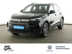Deep black perleffekt Gebraucht 2024 VW Tiguan Life SUV | 35.490 € (Fairer Preis)
