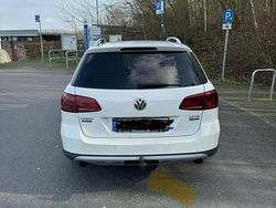 Weiß Gebraucht 2014 VW Golf VII Limousine | 8.300 €