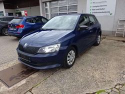 Blau Gebraucht 2017 Skoda Fabia Kleinwagen | 7.490 € (Fairer Preis)