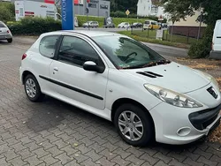 Weiß Gebraucht 2010 Peugeot 206+ Kleinwagen | 1.600 € (Fairer Preis)