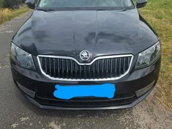 Schwarz Gebraucht 2015 Skoda Octavia LAURIN & KLEMENT Kombi | 11.800 € (Fairer Preis)
