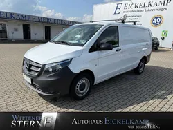 Weiß Gebraucht 2023 Mercedes Vito Van / Kleinbus | 26.775 € (Superpreis)