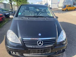 Schwarz Gebraucht 2006 Mercedes A170 Classic Van / Kleinbus | 1.990 € (Fairer Preis)