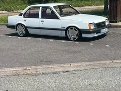 Weiß Gebraucht 1985 Opel Ascona Limousine | 9.500 €