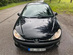 Schwarz Gebraucht 2008 Peugeot 206 Kleinwagen | 750 € (Etwas zu teuer)