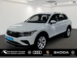 Pure white Gebraucht 2024 VW Tiguan Move SUV | 28.380 € (Superpreis)