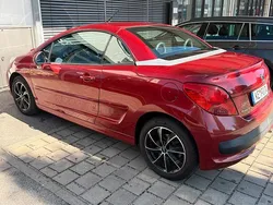 Rot Gebraucht 2008 Peugeot 207 CC Cabrio | 4.400 € (Fairer Preis)