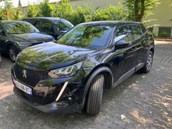 Schwarz Gebraucht 2021 Peugeot 2008 SUV | 13.328 € (Guter Preis)