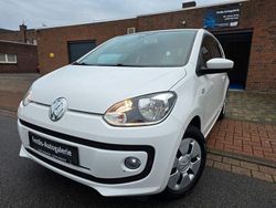 Weiß Gebraucht 2015 VW up! Kleinwagen | 5.999 € (Fairer Preis)
