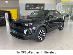 Lackierung schwarz perla nera/ty (metallic) Gebraucht 2024 Opel Mokka GS Line SUV | 20.490 € (Fairer Preis)