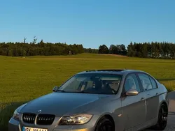 Blau Gebraucht 2005 BMW 320 Limousine | 4.000 € (Fairer Preis)