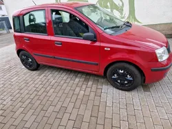 Rot Gebraucht 2009 Fiat Panda Kleinwagen | 1.900 €