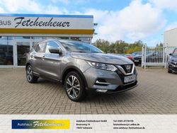 Grau Gebraucht 2019 Nissan Qashqai N-Connecta SUV | 13.750 € (Fairer Preis)