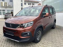 Braun Gebraucht 2021 Peugeot Rifter Allure Van / Kleinbus | 14.790 € (Fairer Preis)