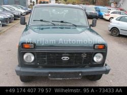Grün Gebraucht 2009 Lada niva SUV | 3.999 € (Superpreis)