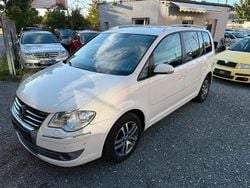 Weiß Gebraucht 2008 VW Touran Highline Van / Kleinbus | 2.990 € (Guter Preis)