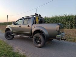 Grau Gebraucht 2014 Nissan Navara Abholung | 18.999 €