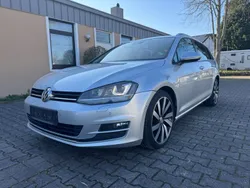 Reflexsilber metallic Gebraucht 2014 VW Golf VII Highline Kombi | 8.450 € (Guter Preis)