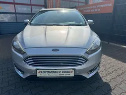 Silber Gebraucht 2015 Ford Focus Titanium Kombi | 8.788 € (Fairer Preis)