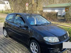 Schwarz Gebraucht 2004 Fiat Punto Kleinwagen | 980 € (Fairer Preis)