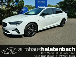 Schneeweiß Gebraucht 2021 Opel Insignia Ultimate Limousine | 21.990 € (Teuer)
