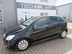 Schwarz Gebraucht 2010 Mercedes B200 Van / Kleinbus | 7.890 € (Etwas zu teuer)