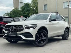 Weiß Gebraucht 2021 Mercedes GLC300 AMG line SUV | 36.590 € (Fairer Preis)