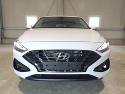 Atlasweiß atlasweiß Neu 2024 Hyundai i30 Comfort Kombi | 25.584 € (Guter Preis)