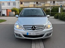 Silber Gebraucht 2010 Mercedes B180 Van / Kleinbus | 3.300 € (Etwas zu teuer)